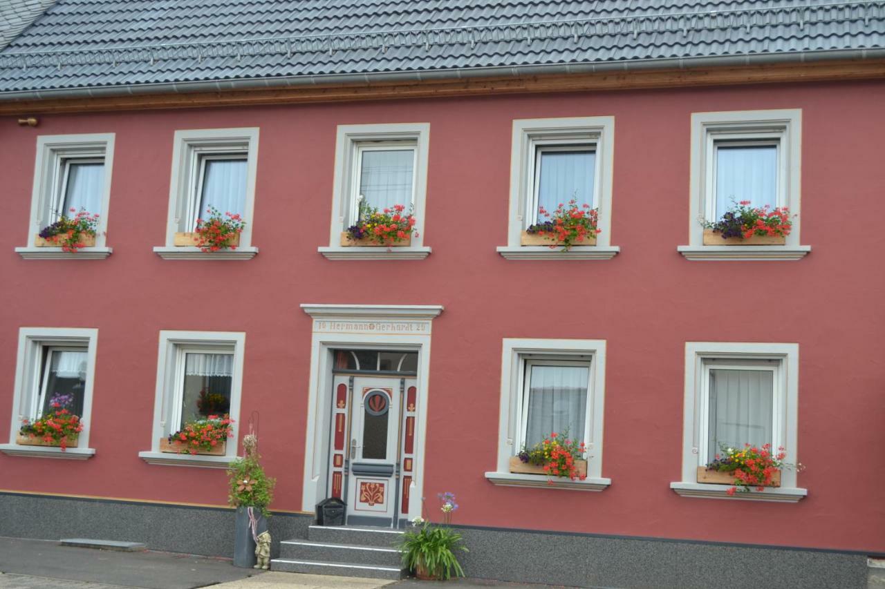 Pension - Hierzer Herborn  Luaran gambar